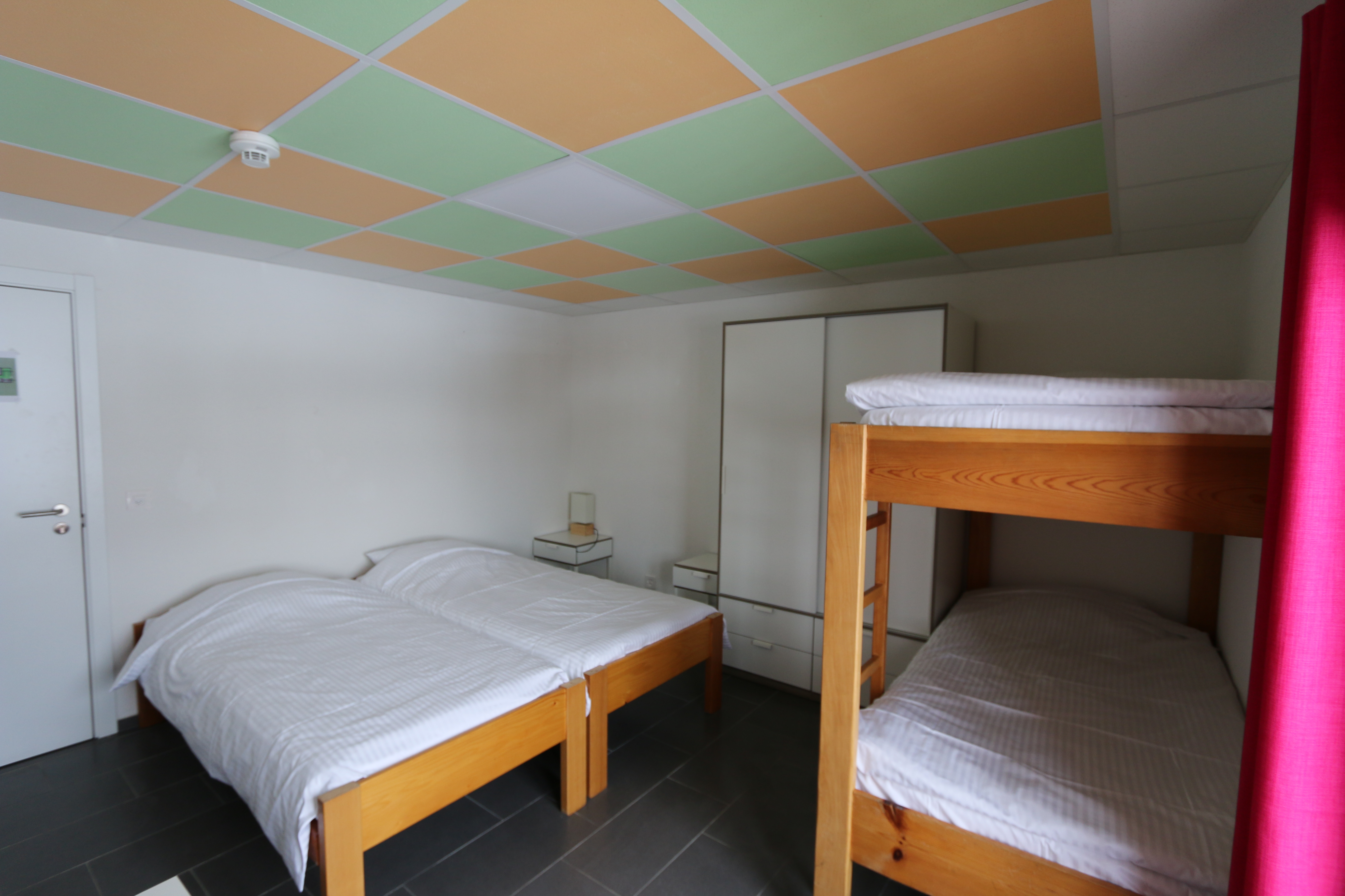 schweiz, frankreich, les portes du soleil, les crosets, snowboard reisen, skiurlaub, berlin bus, busreisen, gruppenreisen, skireisen, sporthotel, kinder ski, sportclub, skihütte, preiswert, montriond, familienreisen