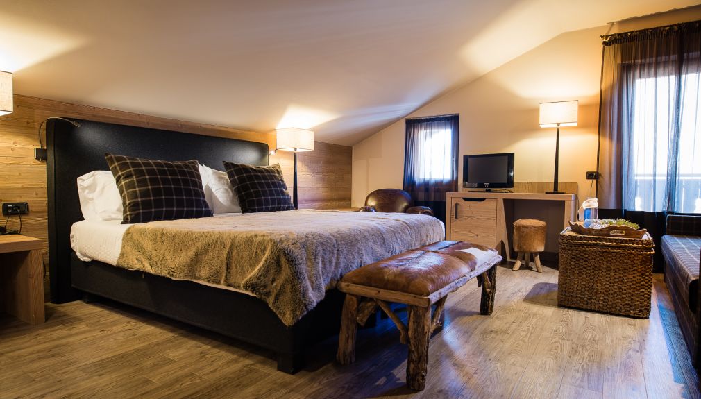 Hotel ALÙ - Doppelzimmer italien, bormio, Santa Caterina - Valdidentro, livigno, snowboard reisen, skiurlaub, berlin bus, busreisen, gruppenreisen, skireisen, sporthotel, kinder ski, sportclub, skihütte, preiswert, alu, familienreisen