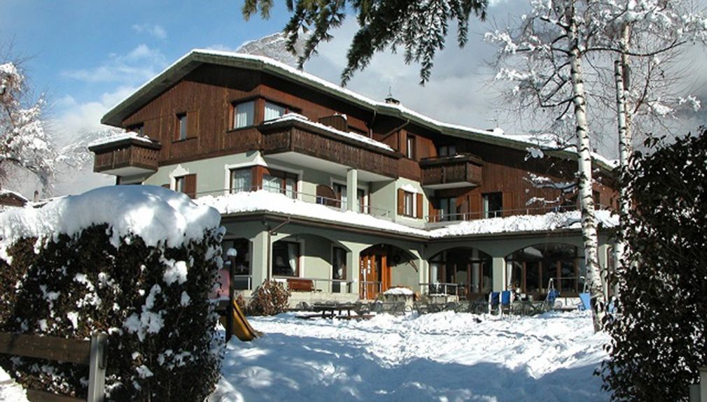 Hotel Nevada italien, bormio, Santa Caterina - Valdidentro, livigno, snowboard reisen, skiurlaub, berlin bus, busreisen, gruppenreisen, skireisen, sporthotel, kinder ski, sportclub, skihütte, preiswert, familienreisen nevada