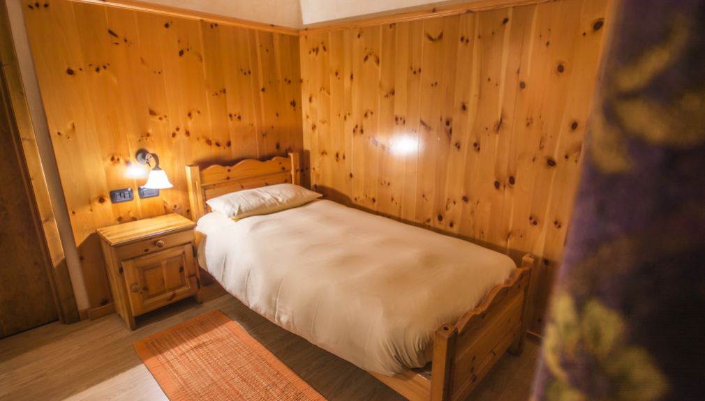 italien, bormio, Santa Caterina - Valdidentro, livigno, snowboard reisen, skiurlaub, berlin bus, busreisen, gruppenreisen, skireisen, sporthotel, kinder ski, sportclub, skihütte, preiswert, familienreisen