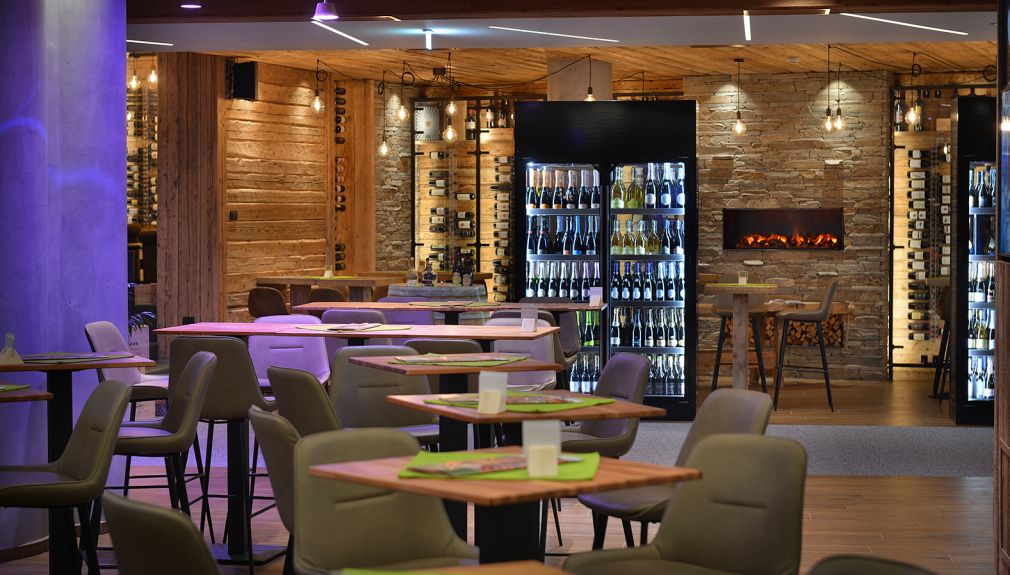 italien, livigno, snowboard reisen, skiurlaub, berlin bus, busreisen, gruppenreisen, skireisen, sporthotel, kinder ski, sportclub, skihütte, preiswert, alpen village, familienreisen