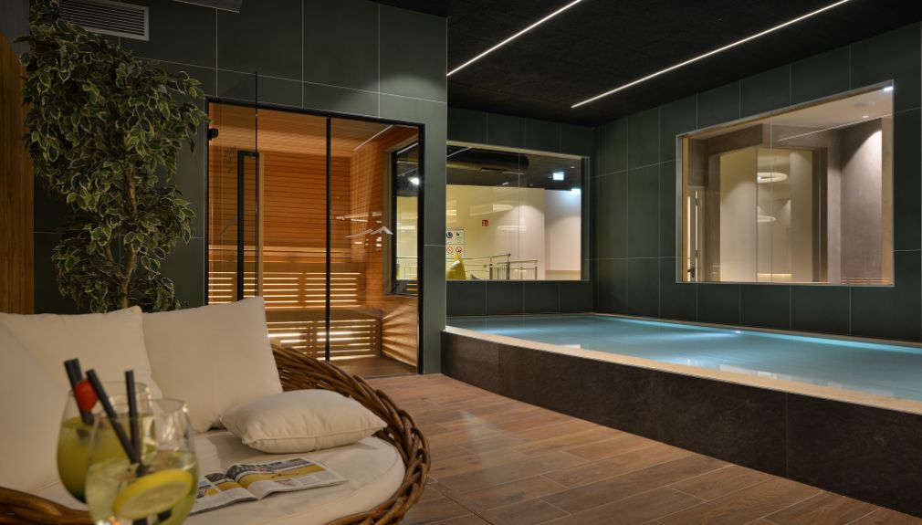 italien, livigno, snowboard reisen, skiurlaub, berlin bus, busreisen, gruppenreisen, skireisen, sporthotel, kinder ski, sportclub, skihütte, preiswert, alpen village, familienreisen