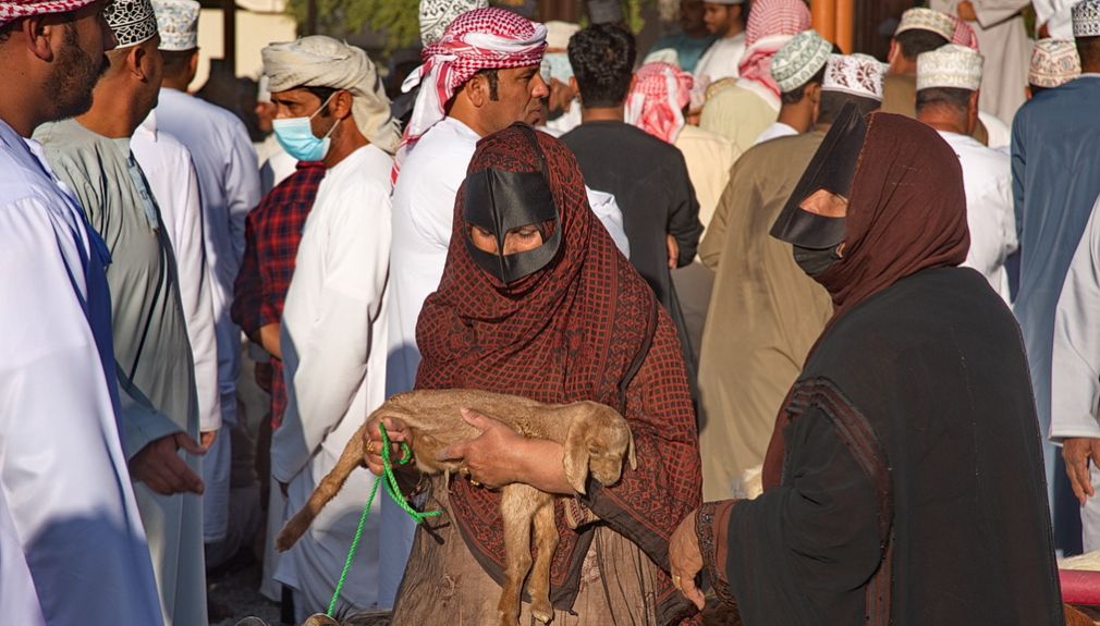 mittlerer osten, oman, motorrad, motorradreisen, touren, gruppenreise, rundfahrten,  preiswert, günstig, wüste, Dubai, Sohar, Hajar Gebirge, Al Musanaah, Muscat, Sur, Wadi Shab, Wadi Bani Khaled, Nizwa, Jabel Shams, Al Hamra, Misfakh, Ibri