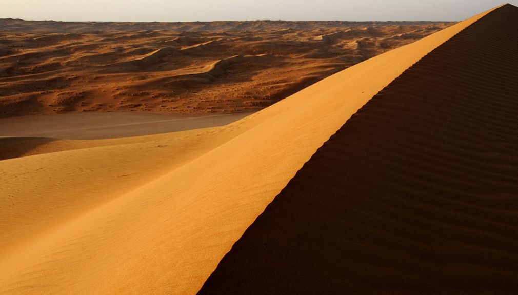 mittlerer osten, oman, motorrad, motorradreisen, touren, gruppenreise, rundfahrten,  preiswert, günstig, wüste, Dubai, Sohar, Hajar Gebirge, Al Musanaah, Muscat, Sur, Wadi Shab, Wadi Bani Khaled, Nizwa, Jabel Shams, Al Hamra, Misfakh, Ibri