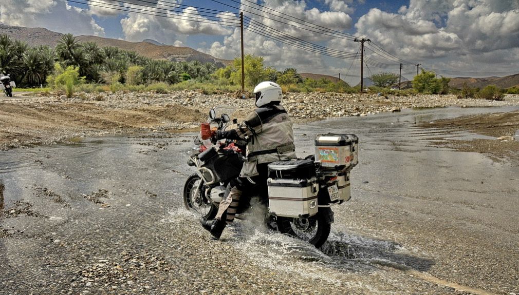 mittlerer osten, oman, motorrad, motorradreisen, touren, gruppenreise, rundfahrten,  preiswert, günstig, wüste, Dubai, Sohar, Hajar Gebirge, Al Musanaah, Muscat, Sur, Wadi Shab, Wadi Bani Khaled, Nizwa, Jabel Shams, Al Hamra, Misfakh, Ibri