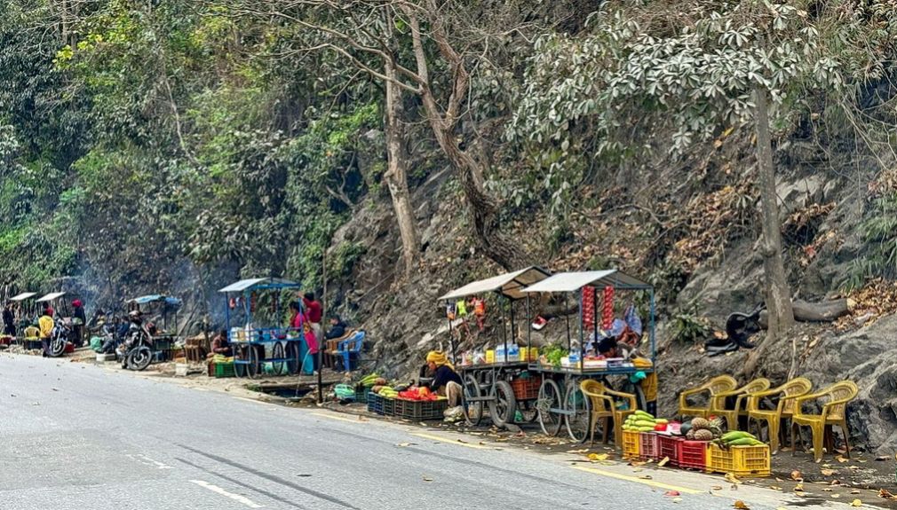 Enfield-Tour Nepal Extralarge himalaya, nepal, motorrad, motorradreisen, touren, gruppenreise, rundfahrten, enfield, preiswert, günstig, Kathmandu, Gorkha, Pokhara, Annapurna, Beni, Mugling, Bandipur, Tatopani, Muktinath, Baglung, Lumbini, Bardibas, Tansen, Terai, Chitwan, Bhaktapur,