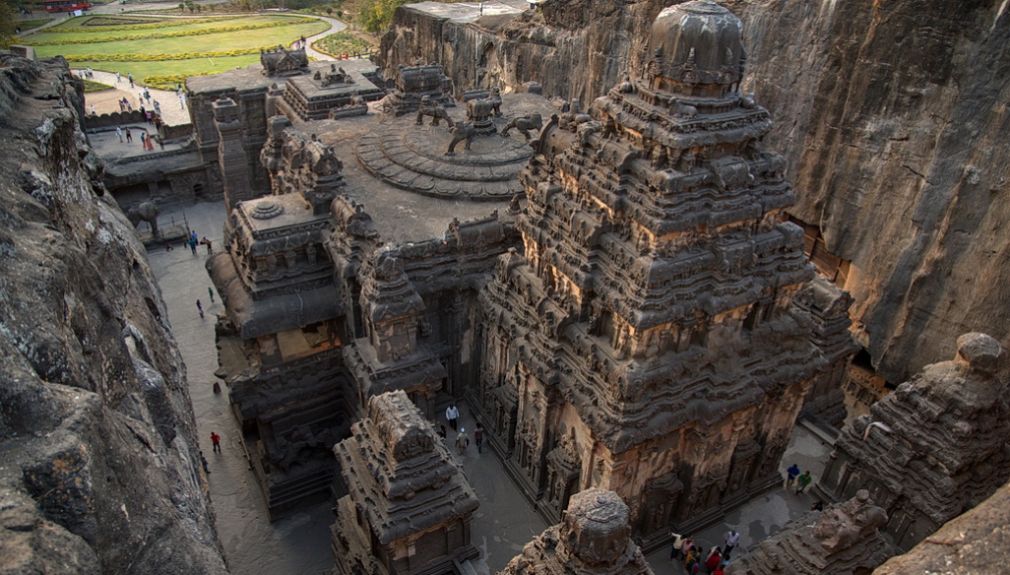 Enfield-Tour Crossing India - Ellora leh, alchi, kargil, kardung, taj mahal, jodhpur, jaipur, ladakh, rajasthan, tamil nadu, kerala, munner, goa