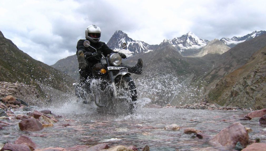 himalaya, indien, motorrad, motorradreisen, touren, gruppenreise, rundfahrten, enfield, preiswert, günstig, Delhi, Leh, Alchi, Likir, Indus, ladakh, Kargil, Dha Hanu, Batalik, Pensi La, suru, Zanskar, Nun-Kun, Padum, Lamayuru, Srinagar, Lamayuru, Nubra Ta