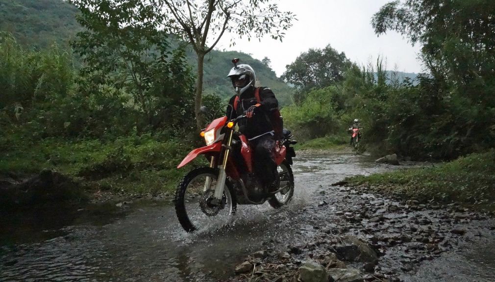 vietnam, motorrad, motorradreisen, touren, gruppenreise, rundfahrten, enduro, preiswert, günstig, Ho Chi Minh Stadt, Hanoi, Cua Lo, Pu Luong, Phong Nha, hue, khe Sanh, hoi an, Kon Tum, nha tran, ta dung, cam ranh, mui ne