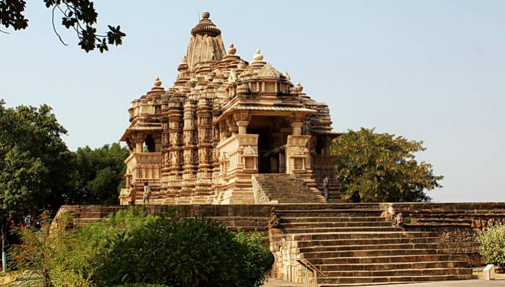 indien, motorrad, motorradreisen, touren, gruppenreise, rundfahrten, enfield, preiswert, günstig, Delhi, Agra, Gwalior, Orchha, Chanderi, Sanchi, Sagar, Khajuraho, Varanasi