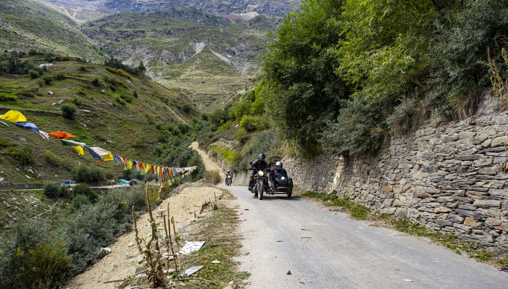himalaya, indien, motorrad, motorradreisen, touren, gruppenreise, rundfahrten, enfield, Leh, Alchi, Indus, ladakh, Kargil, Keylong, Zanskar, Nun-Kun, Padum, Lamayuru, Nubra, Khardung, Sakti, Pangong, Tso Kar, Tanglang, lahaul, dharamshala, Ghushaini,