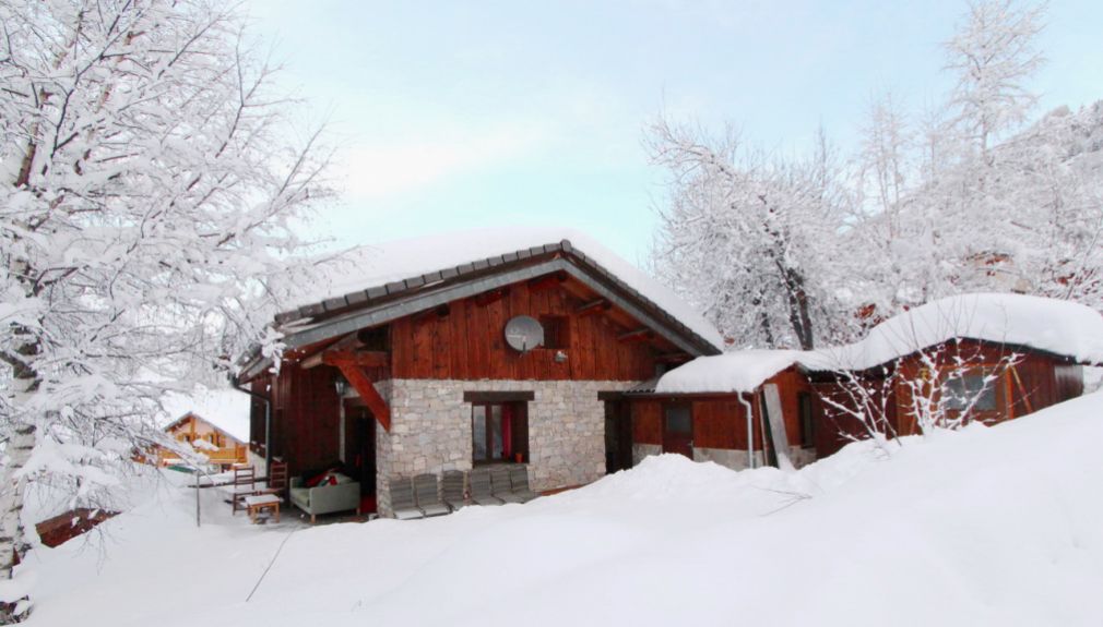 Chalet Orchis frankreich, 3 valle, trois, vallé, bettaix, snowboard reisen, skiurlaub, berlin bus, busreisen, gruppenreisen, skireisen, sporthotel, kinder ski, sportclub, skihütte, preiswert, marteret, familienreisen
