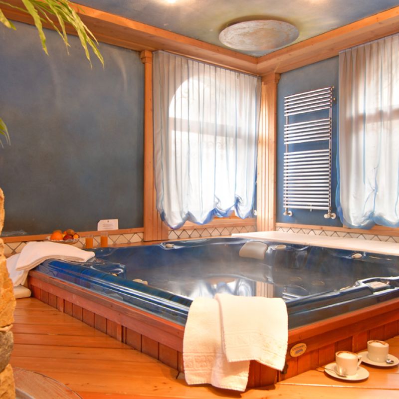 Hotel San Lorenzo - Wellness italien, bormio, Santa Caterina - Valdidentro, livigno, snowboard reisen, skiurlaub, berlin bus, busreisen, gruppenreisen, skireisen, sporthotel, kinder ski, sportclub, skihütte, preiswert, san lorenzo, familienreisen