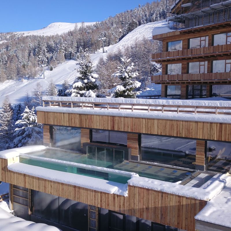 italien, livigno, snowboard reisen, skiurlaub, berlin bus, busreisen, gruppenreisen, skireisen, sporthotel, kinder ski, sportclub, skihütte, preiswert, alpen village, familienreisen