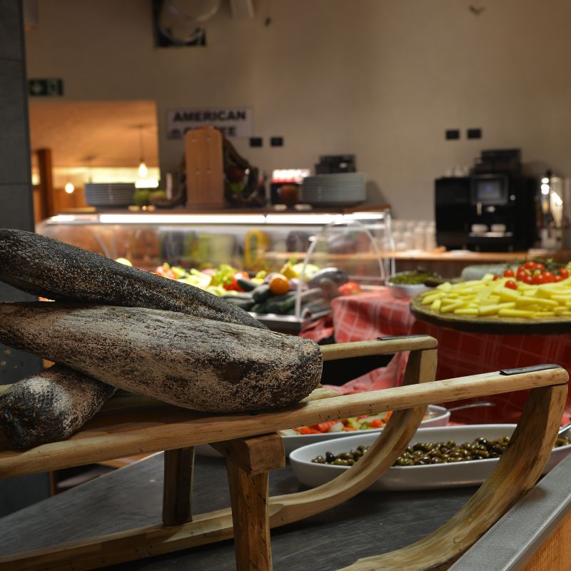 italien, livigno, snowboard reisen, skiurlaub, berlin bus, busreisen, gruppenreisen, skireisen, sporthotel, kinder ski, sportclub, skihütte, preiswert, alpen village, familienreisen