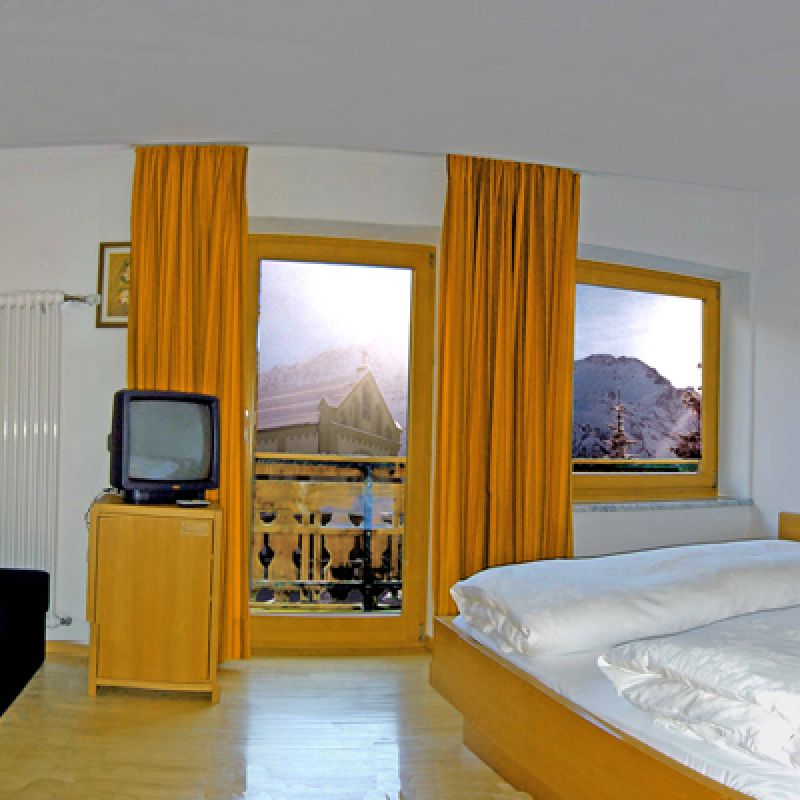 Hotel Alpenhof - Doppelzimmer italien, sulden, snowboard reisen, skiurlaub, berlin bus, busreisen, gruppenreisen, skireisen, sporthotel, kinder ski, sportclub, skihütte, preiswert, alpenhof, familienreisen