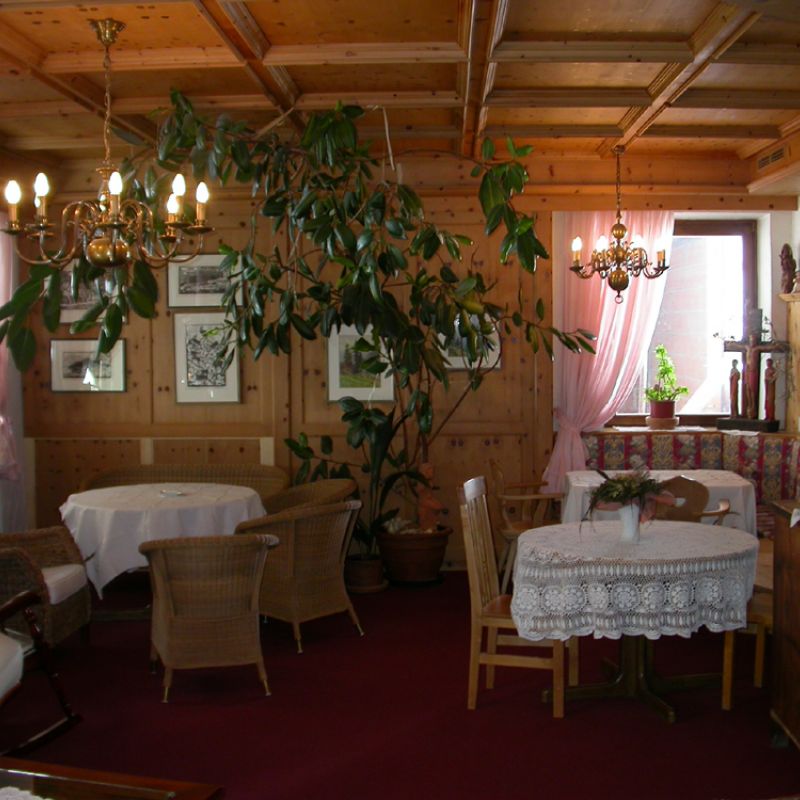 Parc Hotel - Lounge italien, sulden, snowboard reisen, skiurlaub, berlin bus, busreisen, gruppenreisen, skireisen, ski, skihütte, preiswert, parc, gourmet, familienreisen