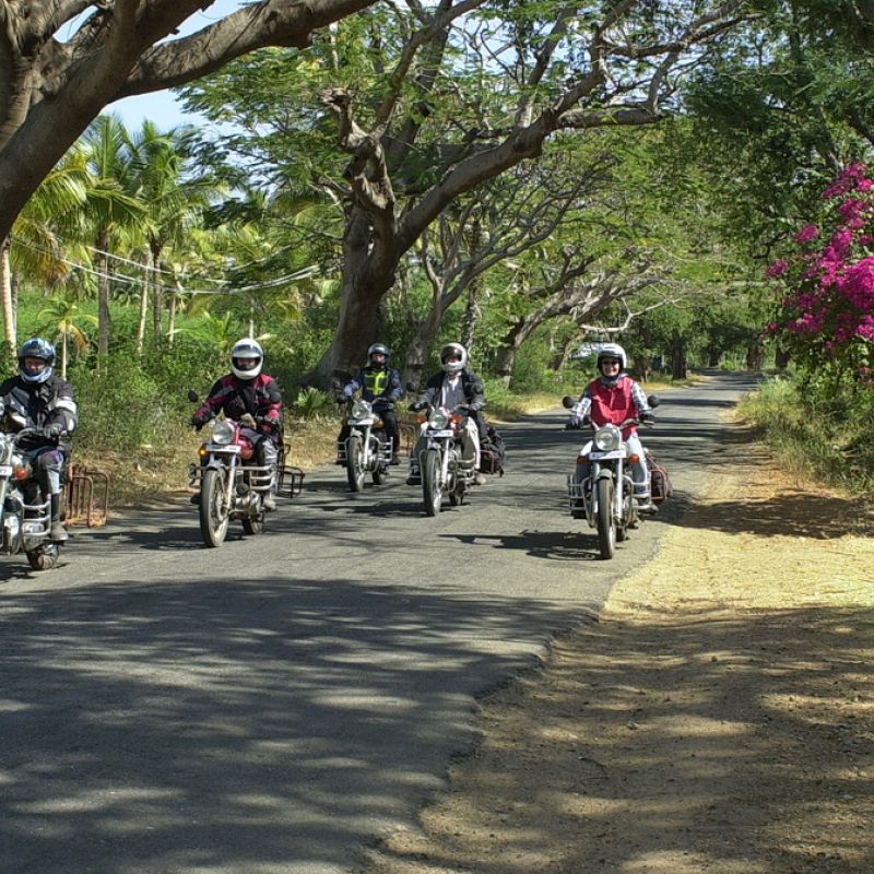 Enfield-Tour Crossing India - Südindien leh, alchi, kargil, kardung, taj mahal, jodhpur, jaipur, ladakh, rajasthan, tamil nadu, kerala, munner, goa