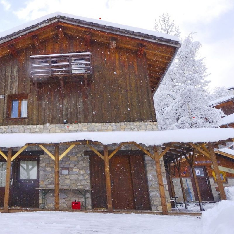 Chalet Orchis frankreich, 3 valle, trois, vallé, bettaix, snowboard reisen, skiurlaub, berlin bus, busreisen, gruppenreisen, skireisen, sporthotel, kinder ski, sportclub, skihütte, preiswert, marteret, familienreisen
